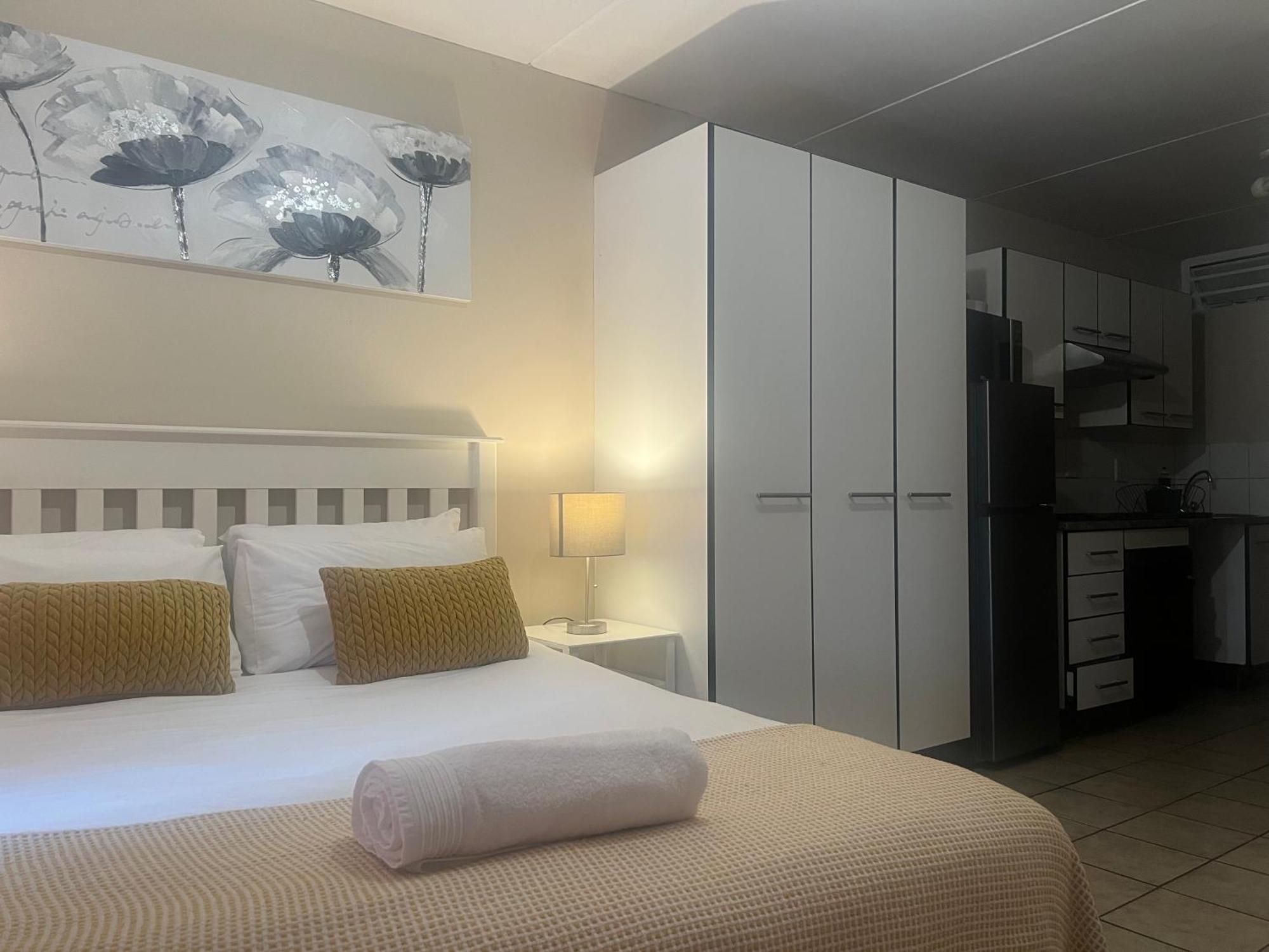 Smart And Cozy Studio With Netflix And Showmax พริทอเรีย ภายนอก รูปภาพ